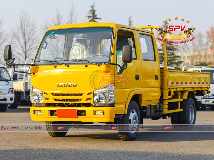 ISUZU ELF Cargo Box Truck -Front Left Side